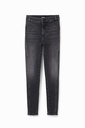 DENIM_ESTRASBURGO 2000 NEGRO