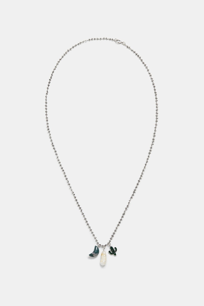 Collar largo plateado charms